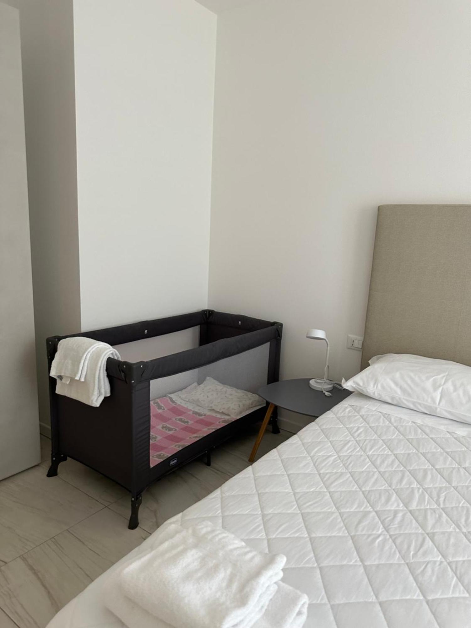 Beach Palace With Small Swimming Pool, Private Beach, Parking Jesolo Extérieur photo