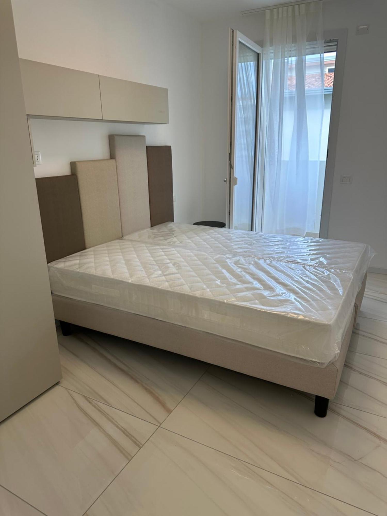 Beach Palace With Small Swimming Pool, Private Beach, Parking Jesolo Extérieur photo