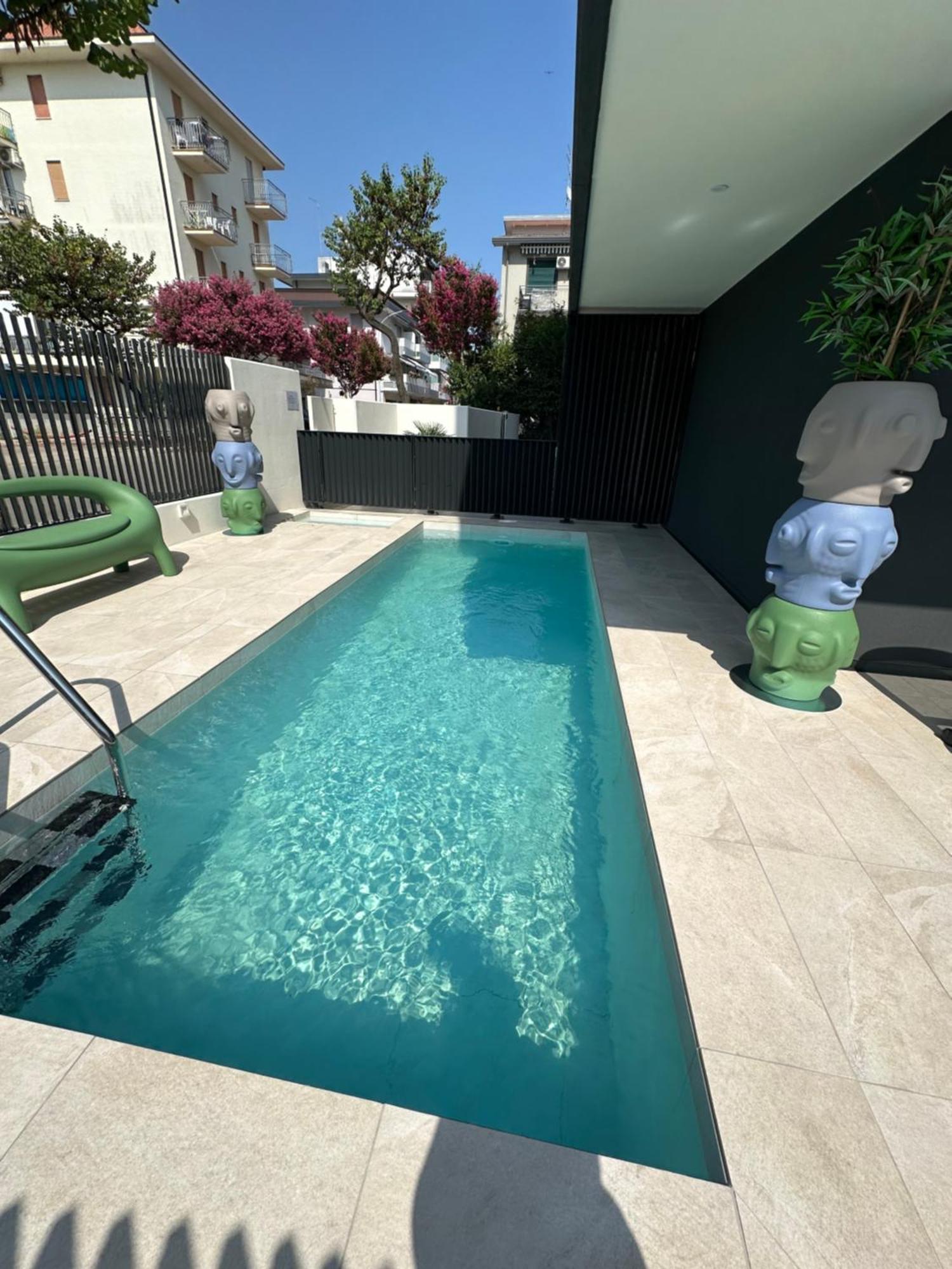 Beach Palace With Small Swimming Pool, Private Beach, Parking Jesolo Extérieur photo